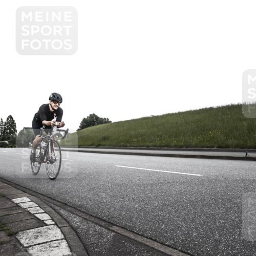 21.06.2026 - 29. Vierlanden-Triathlon H.Heesch http://msf.ph/oto/9902152 21.06.2026 09:36:01 Radfahren 75, 86, 90, 176, 200 meine-sportfotos.de