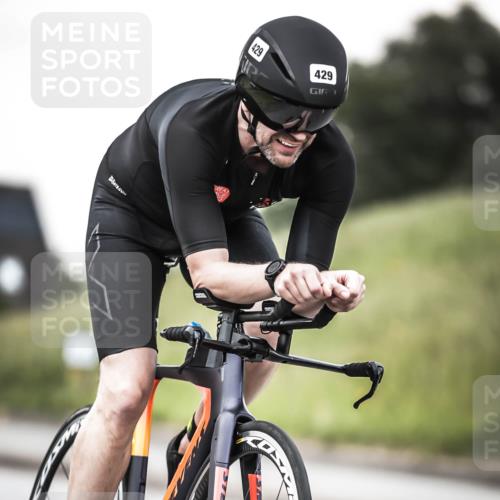 21.06.2026 - 29. Vierlanden-Triathlon H.Heesch http://msf.ph/oto/9902161 21.06.2026 10:13:08 Radfahren 36, 48, 70, 232, 275, 429 meine-sportfotos.de