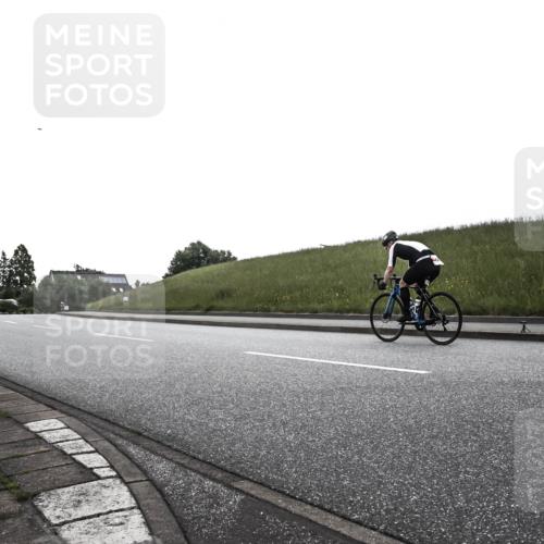 21.06.2026 - 29. Vierlanden-Triathlon H.Heesch http://msf.ph/oto/9902162 21.06.2026 09:36:06 Radfahren  meine-sportfotos.de