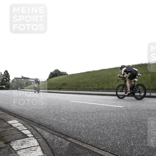 21.06.2026 - 29. Vierlanden-Triathlon H.Heesch http://msf.ph/oto/9902183 21.06.2026 09:36:27 Radfahren 283 meine-sportfotos.de