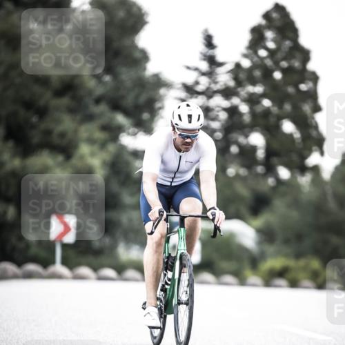 21.06.2026 - 29. Vierlanden-Triathlon H.Heesch http://msf.ph/oto/9902185 21.06.2026 09:46:27 Radfahren 58, 164 meine-sportfotos.de