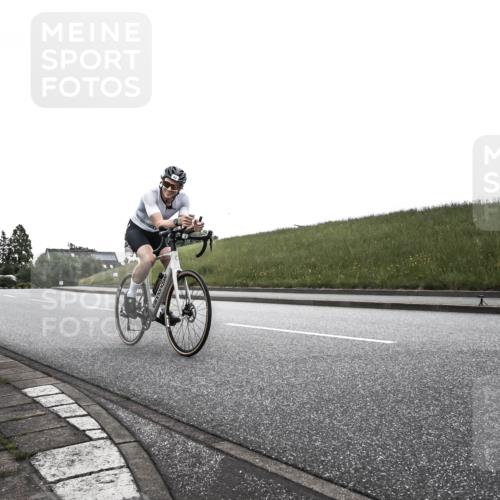 21.06.2026 - 29. Vierlanden-Triathlon H.Heesch http://msf.ph/oto/9902205 21.06.2026 09:37:09 Radfahren 83 meine-sportfotos.de