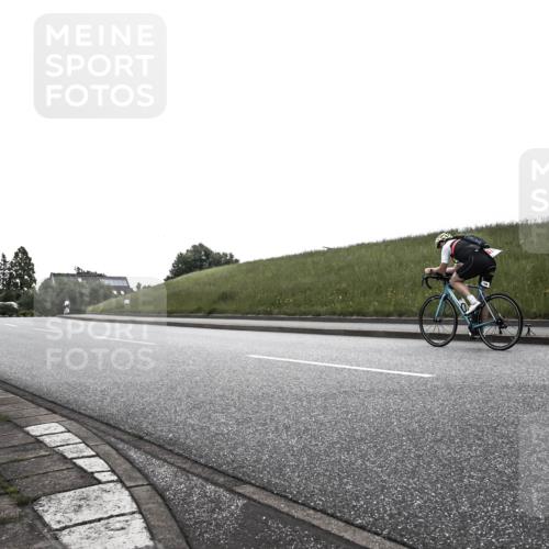 21.06.2026 - 29. Vierlanden-Triathlon H.Heesch http://msf.ph/oto/9902236 21.06.2026 09:38:42 Radfahren 256 meine-sportfotos.de