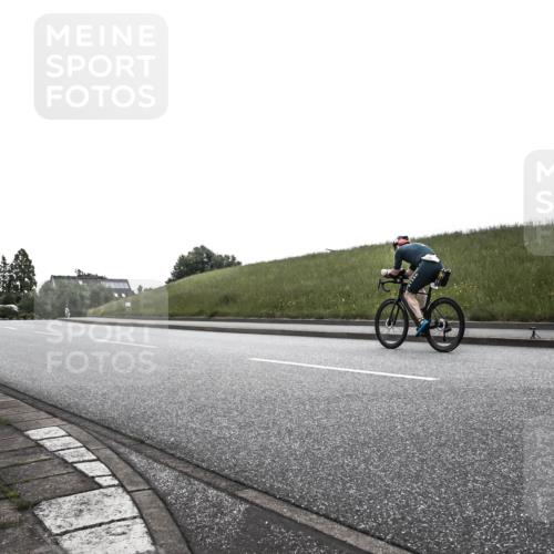 21.06.2026 - 29. Vierlanden-Triathlon H.Heesch http://msf.ph/oto/9902239 21.06.2026 09:38:59 Radfahren  meine-sportfotos.de