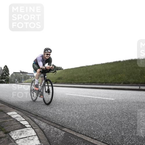 21.06.2026 - 29. Vierlanden-Triathlon H.Heesch http://msf.ph/oto/9902273 21.06.2026 09:39:50 Radfahren 167 meine-sportfotos.de