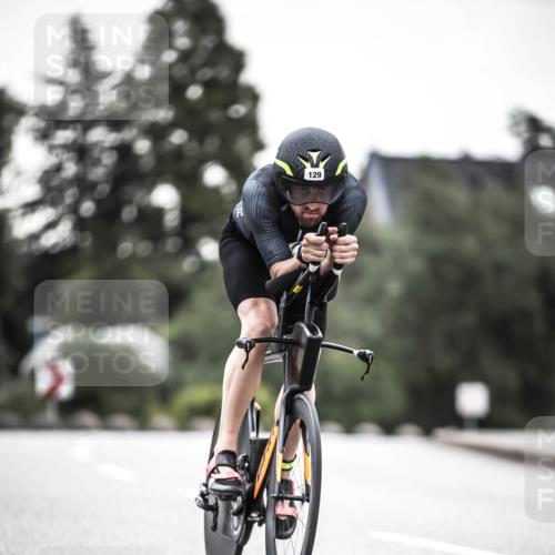 21.06.2026 - 29. Vierlanden-Triathlon H.Heesch http://msf.ph/oto/9902296 21.06.2026 09:51:26 Radfahren 32, 42, 129 meine-sportfotos.de