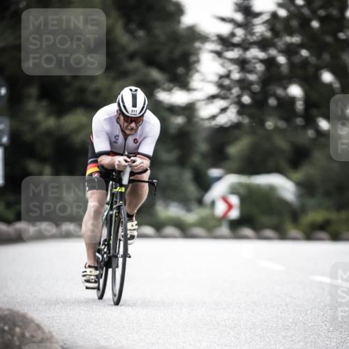 21.06.2026 - 29. Vierlanden-Triathlon H.Heesch http://msf.ph/oto/9902309 21.06.2026 09:52:06 Radfahren 76, 84, 132, 169, 211, 274, 300 meine-sportfotos.de