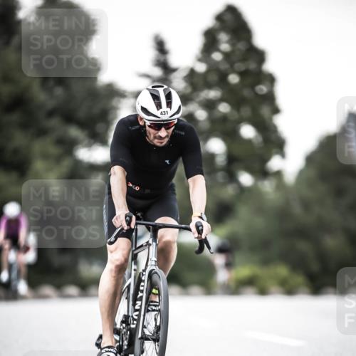 21.06.2026 - 29. Vierlanden-Triathlon H.Heesch http://msf.ph/oto/9902311 21.06.2026 10:13:21 Radfahren 9, 26, 90, 126, 276, 395, 431 meine-sportfotos.de