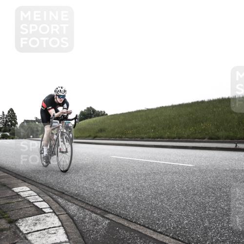 21.06.2026 - 29. Vierlanden-Triathlon H.Heesch http://msf.ph/oto/9902339 21.06.2026 09:41:51 Radfahren 15, 89 meine-sportfotos.de