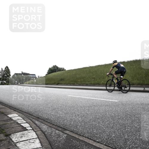 21.06.2026 - 29. Vierlanden-Triathlon H.Heesch http://msf.ph/oto/9902342 21.06.2026 09:41:58 Radfahren  meine-sportfotos.de