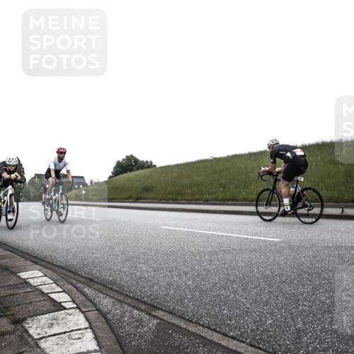 21.06.2026 - 29. Vierlanden-Triathlon H.Heesch http://msf.ph/oto/9902387 21.06.2026 09:43:51 Radfahren 23, 32, 33, 101, 211, 216 meine-sportfotos.de