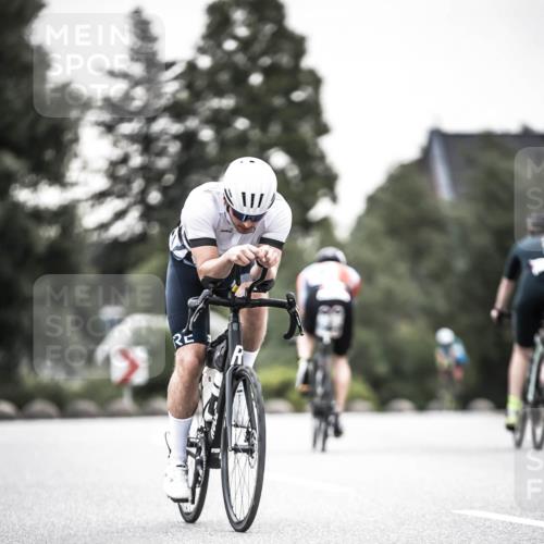 21.06.2026 - 29. Vierlanden-Triathlon H.Heesch http://msf.ph/oto/9902388 21.06.2026 09:53:33 Radfahren 51, 74, 79, 183, 219, 268, 302 meine-sportfotos.de