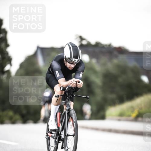 21.06.2026 - 29. Vierlanden-Triathlon H.Heesch http://msf.ph/oto/9902410 21.06.2026 10:13:29 Radfahren 9, 26, 75, 90, 236, 276 meine-sportfotos.de