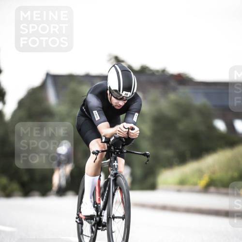 21.06.2026 - 29. Vierlanden-Triathlon H.Heesch http://msf.ph/oto/9902413 21.06.2026 10:13:29 Radfahren 9, 26, 75, 90, 236, 276 meine-sportfotos.de