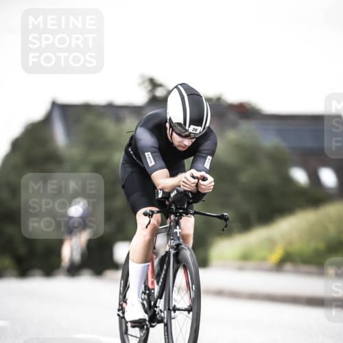 21.06.2026 - 29. Vierlanden-Triathlon H.Heesch http://msf.ph/oto/9902416 21.06.2026 10:13:29 Radfahren 9, 26, 75, 90, 236, 276 meine-sportfotos.de