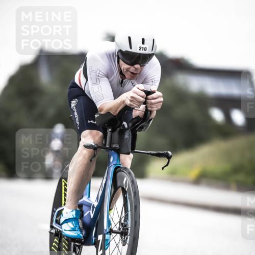 21.06.2026 - 29. Vierlanden-Triathlon H.Heesch http://msf.ph/oto/9902417 21.06.2026 09:53:45 Radfahren 72, 78, 91, 106, 112, 210, 266, 284 meine-sportfotos.de