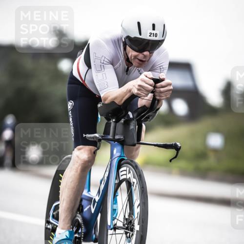 21.06.2026 - 29. Vierlanden-Triathlon H.Heesch http://msf.ph/oto/9902420 21.06.2026 09:53:45 Radfahren 72, 78, 91, 106, 112, 210, 266, 284 meine-sportfotos.de