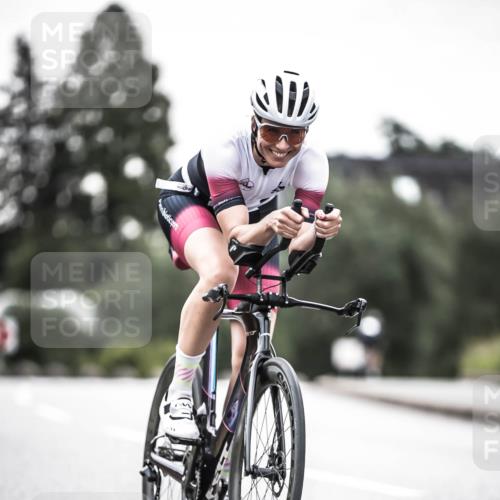 21.06.2026 - 29. Vierlanden-Triathlon H.Heesch http://msf.ph/oto/9902450 21.06.2026 09:54:33 Radfahren 4, 99, 141, 186, 226 meine-sportfotos.de