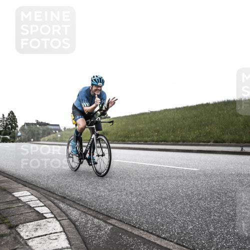 21.06.2026 - 29. Vierlanden-Triathlon H.Heesch http://msf.ph/oto/9902451 21.06.2026 09:45:16 Radfahren 200, 268, 290 meine-sportfotos.de