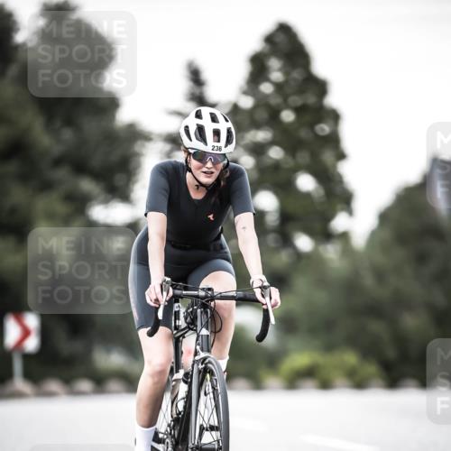 21.06.2026 - 29. Vierlanden-Triathlon H.Heesch http://msf.ph/oto/9902468 21.06.2026 10:13:33 Radfahren 44, 75, 236 meine-sportfotos.de
