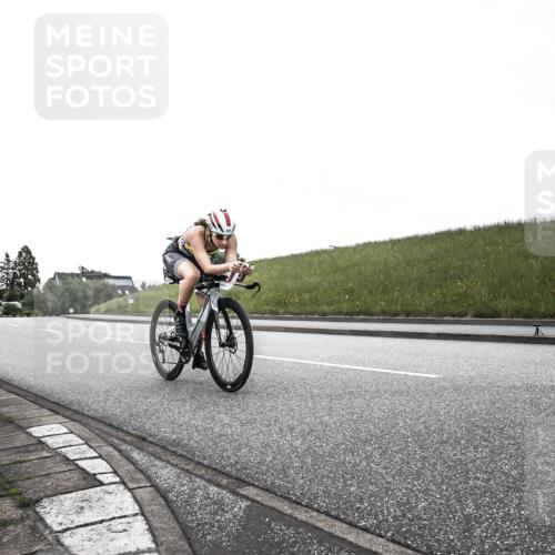 21.06.2026 - 29. Vierlanden-Triathlon H.Heesch http://msf.ph/oto/9902494 21.06.2026 09:46:52 Radfahren 240, 241 meine-sportfotos.de