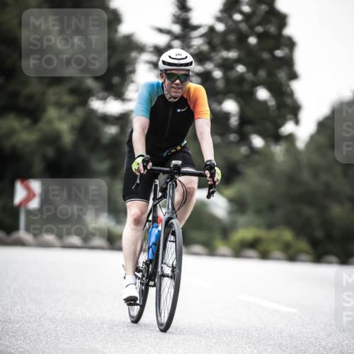 21.06.2026 - 29. Vierlanden-Triathlon H.Heesch http://msf.ph/oto/9902550 21.06.2026 09:56:34 Radfahren 103, 259, 291 meine-sportfotos.de
