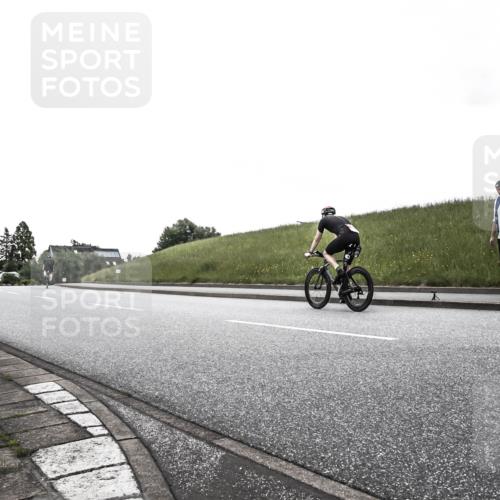 21.06.2026 - 29. Vierlanden-Triathlon H.Heesch http://msf.ph/oto/9902551 21.06.2026 09:47:42 Radfahren  meine-sportfotos.de