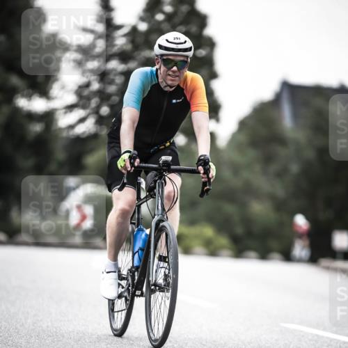 21.06.2026 - 29. Vierlanden-Triathlon H.Heesch http://msf.ph/oto/9902556 21.06.2026 09:56:34 Radfahren 103, 259, 291 meine-sportfotos.de