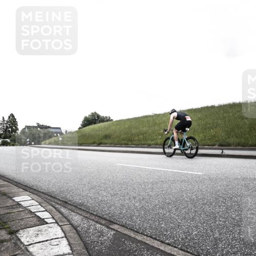 21.06.2026 - 29. Vierlanden-Triathlon H.Heesch http://msf.ph/oto/9902557 21.06.2026 09:48:24 Radfahren 253, 278 meine-sportfotos.de