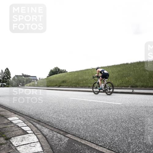21.06.2026 - 29. Vierlanden-Triathlon H.Heesch http://msf.ph/oto/9902560 21.06.2026 09:48:31 Radfahren 87 meine-sportfotos.de