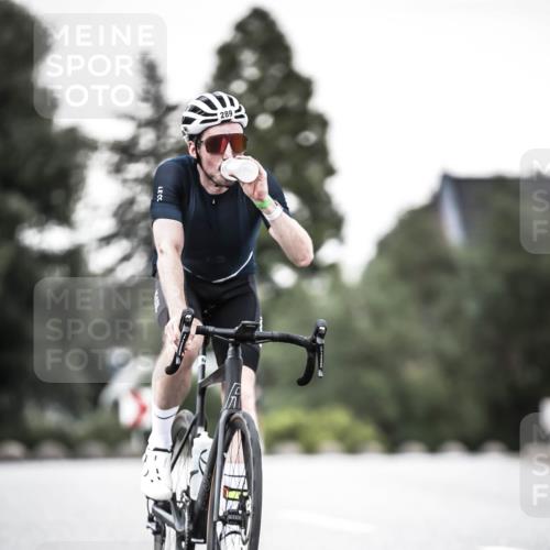 21.06.2026 - 29. Vierlanden-Triathlon H.Heesch http://msf.ph/oto/9902566 21.06.2026 10:13:42 Radfahren 86, 289 meine-sportfotos.de