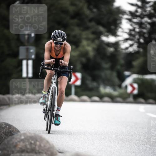 21.06.2026 - 29. Vierlanden-Triathlon H.Heesch http://msf.ph/oto/9902574 21.06.2026 09:57:08 Radfahren 243, 253 meine-sportfotos.de