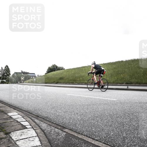 21.06.2026 - 29. Vierlanden-Triathlon H.Heesch http://msf.ph/oto/9902580 21.06.2026 09:49:02 Radfahren 22, 52 meine-sportfotos.de