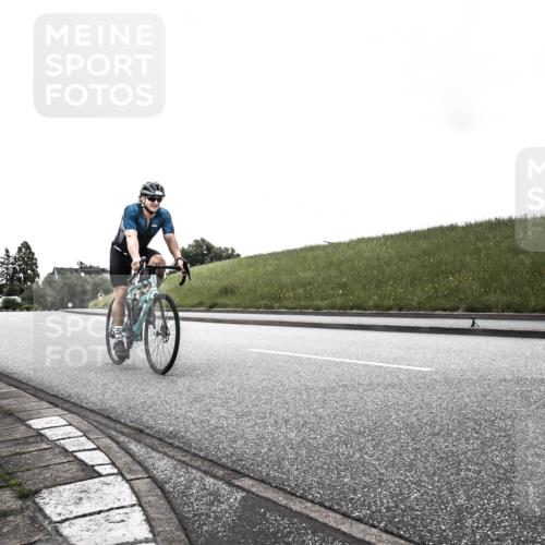 21.06.2026 - 29. Vierlanden-Triathlon H.Heesch http://msf.ph/oto/9902591 21.06.2026 09:49:16 Radfahren 113 meine-sportfotos.de