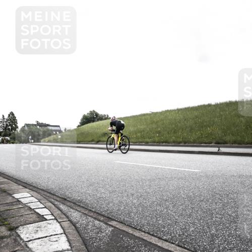21.06.2026 - 29. Vierlanden-Triathlon H.Heesch http://msf.ph/oto/9902600 21.06.2026 09:49:53 Radfahren 8, 46, 217 meine-sportfotos.de
