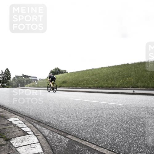 21.06.2026 - 29. Vierlanden-Triathlon H.Heesch http://msf.ph/oto/9902604 21.06.2026 09:49:53 Radfahren 8, 46, 217 meine-sportfotos.de