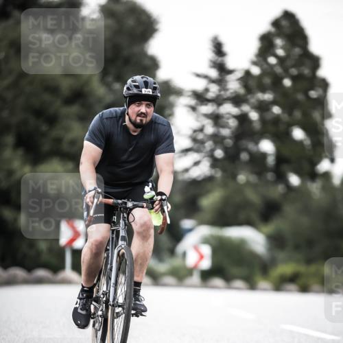 21.06.2026 - 29. Vierlanden-Triathlon H.Heesch http://msf.ph/oto/9902622 21.06.2026 10:13:57 Radfahren 190, 330 meine-sportfotos.de