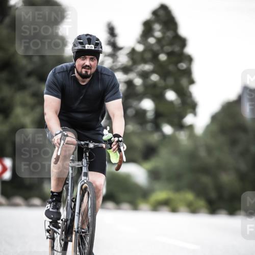 21.06.2026 - 29. Vierlanden-Triathlon H.Heesch http://msf.ph/oto/9902640 21.06.2026 10:13:57 Radfahren 190, 330 meine-sportfotos.de