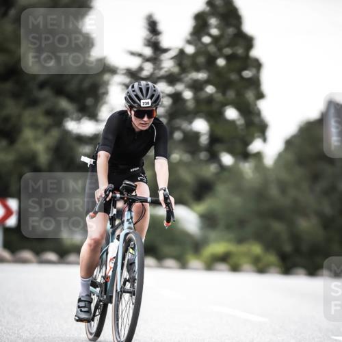 21.06.2026 - 29. Vierlanden-Triathlon H.Heesch http://msf.ph/oto/9902663 21.06.2026 10:14:14 Radfahren 6, 37, 130, 140, 195, 204, 238, 464 meine-sportfotos.de