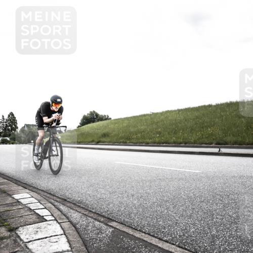 21.06.2026 - 29. Vierlanden-Triathlon H.Heesch http://msf.ph/oto/9902693 21.06.2026 09:52:34 Radfahren 16, 63, 77, 192 meine-sportfotos.de