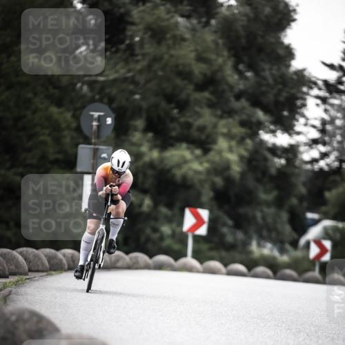 21.06.2026 - 29. Vierlanden-Triathlon H.Heesch http://msf.ph/oto/9902700 21.06.2026 09:59:37 Radfahren 34, 42, 155, 173, 223, 255 meine-sportfotos.de