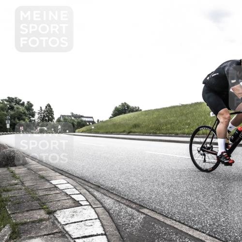 21.06.2026 - 29. Vierlanden-Triathlon H.Heesch http://msf.ph/oto/9902702 21.06.2026 09:53:00 Radfahren 108, 287 meine-sportfotos.de