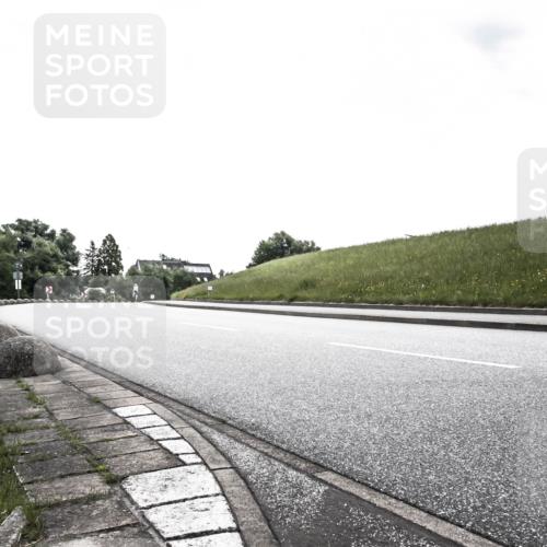 21.06.2026 - 29. Vierlanden-Triathlon H.Heesch http://msf.ph/oto/9902706 21.06.2026 09:53:00 Radfahren 108, 287 meine-sportfotos.de