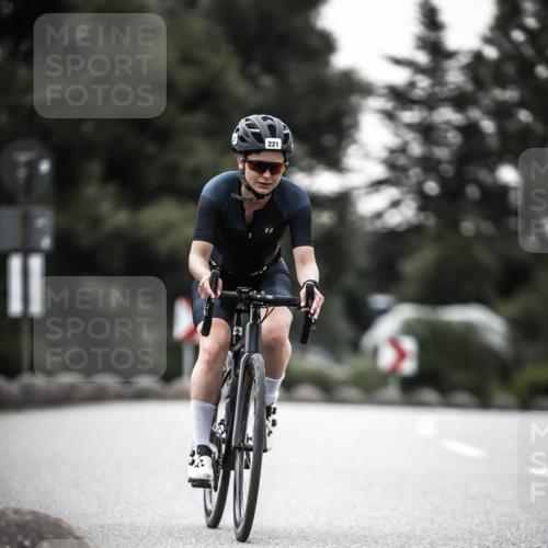 21.06.2026 - 29. Vierlanden-Triathlon H.Heesch http://msf.ph/oto/9902723 21.06.2026 09:59:52 Radfahren 84, 131, 221 meine-sportfotos.de