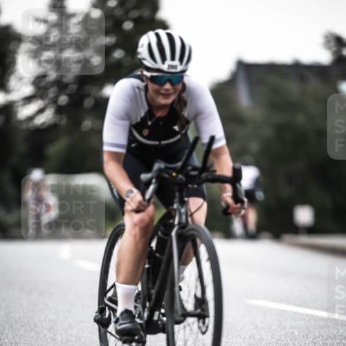 21.06.2026 - 29. Vierlanden-Triathlon H.Heesch http://msf.ph/oto/9902758 21.06.2026 10:02:13 Radfahren 72, 78, 265, 273, 280, 301 meine-sportfotos.de