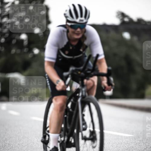21.06.2026 - 29. Vierlanden-Triathlon H.Heesch http://msf.ph/oto/9902761 21.06.2026 10:02:13 Radfahren 72, 78, 265, 273, 280, 301 meine-sportfotos.de