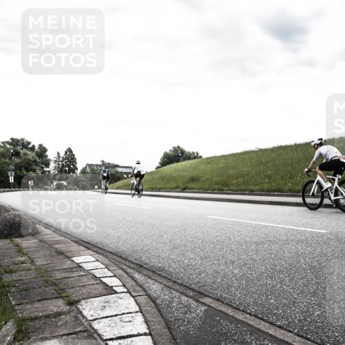 21.06.2026 - 29. Vierlanden-Triathlon H.Heesch http://msf.ph/oto/9902774 21.06.2026 09:53:51 Radfahren 78, 106, 112, 136 meine-sportfotos.de