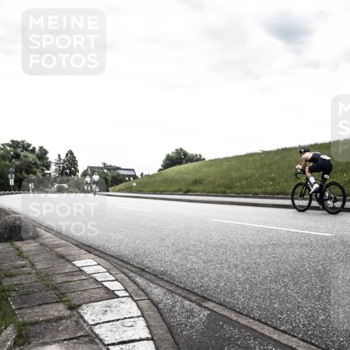 21.06.2026 - 29. Vierlanden-Triathlon H.Heesch http://msf.ph/oto/9902777 21.06.2026 09:53:54 Radfahren 55, 78, 136, 257 meine-sportfotos.de