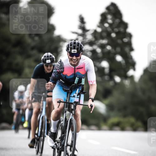 21.06.2026 - 29. Vierlanden-Triathlon H.Heesch http://msf.ph/oto/9902778 21.06.2026 10:02:24 Radfahren 4, 72, 118, 119, 141, 186, 339 meine-sportfotos.de