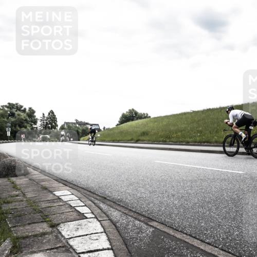 21.06.2026 - 29. Vierlanden-Triathlon H.Heesch http://msf.ph/oto/9902781 21.06.2026 09:53:55 Radfahren 55, 136, 227, 257 meine-sportfotos.de
